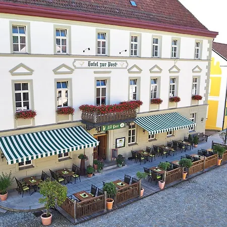 Zur Post Hotel 3*