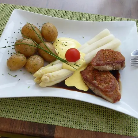 Hotell Zur Post 3*