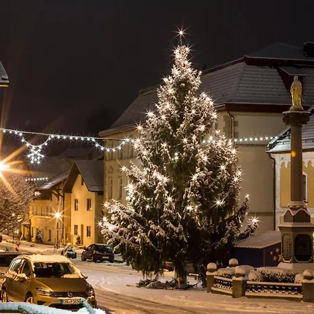 Zur Post Hotel Lam